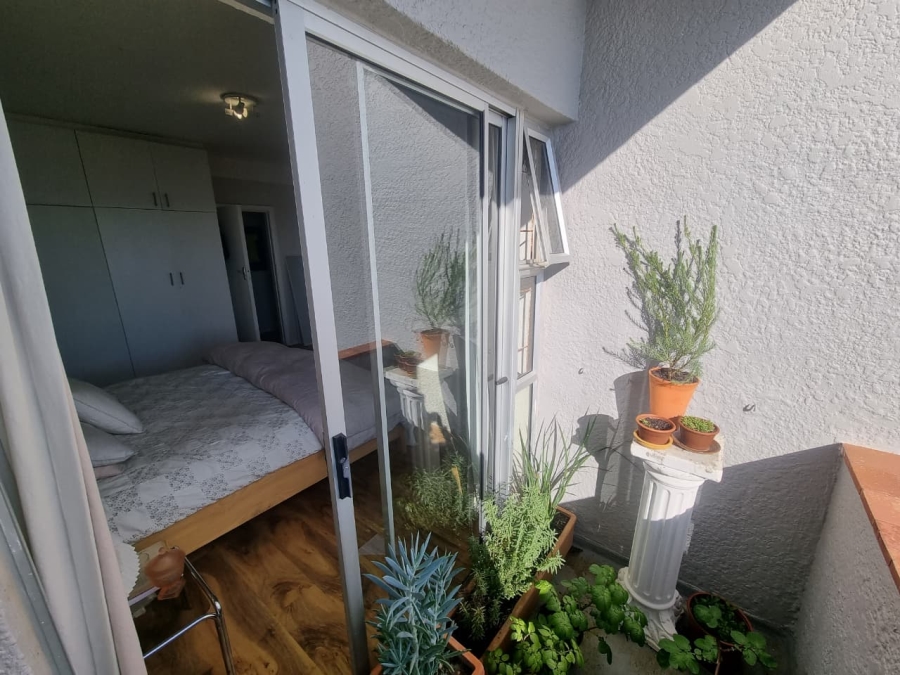 2 Bedroom Property for Sale in Camps Bay Western Cape